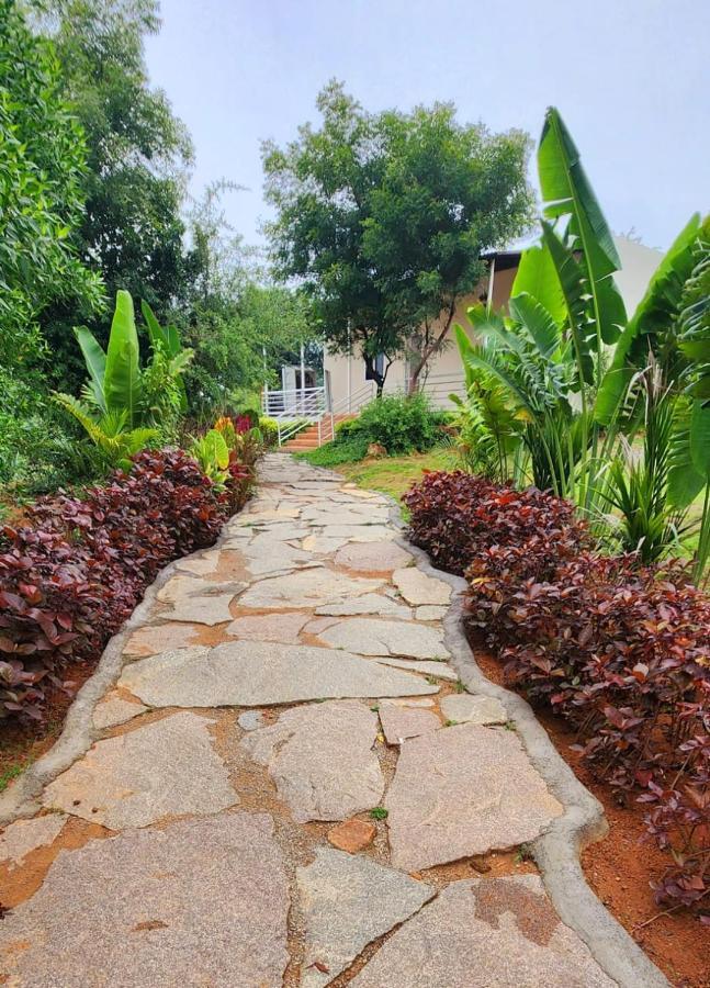 Rustic Vogue Otel Shamirpet Dış mekan fotoğraf