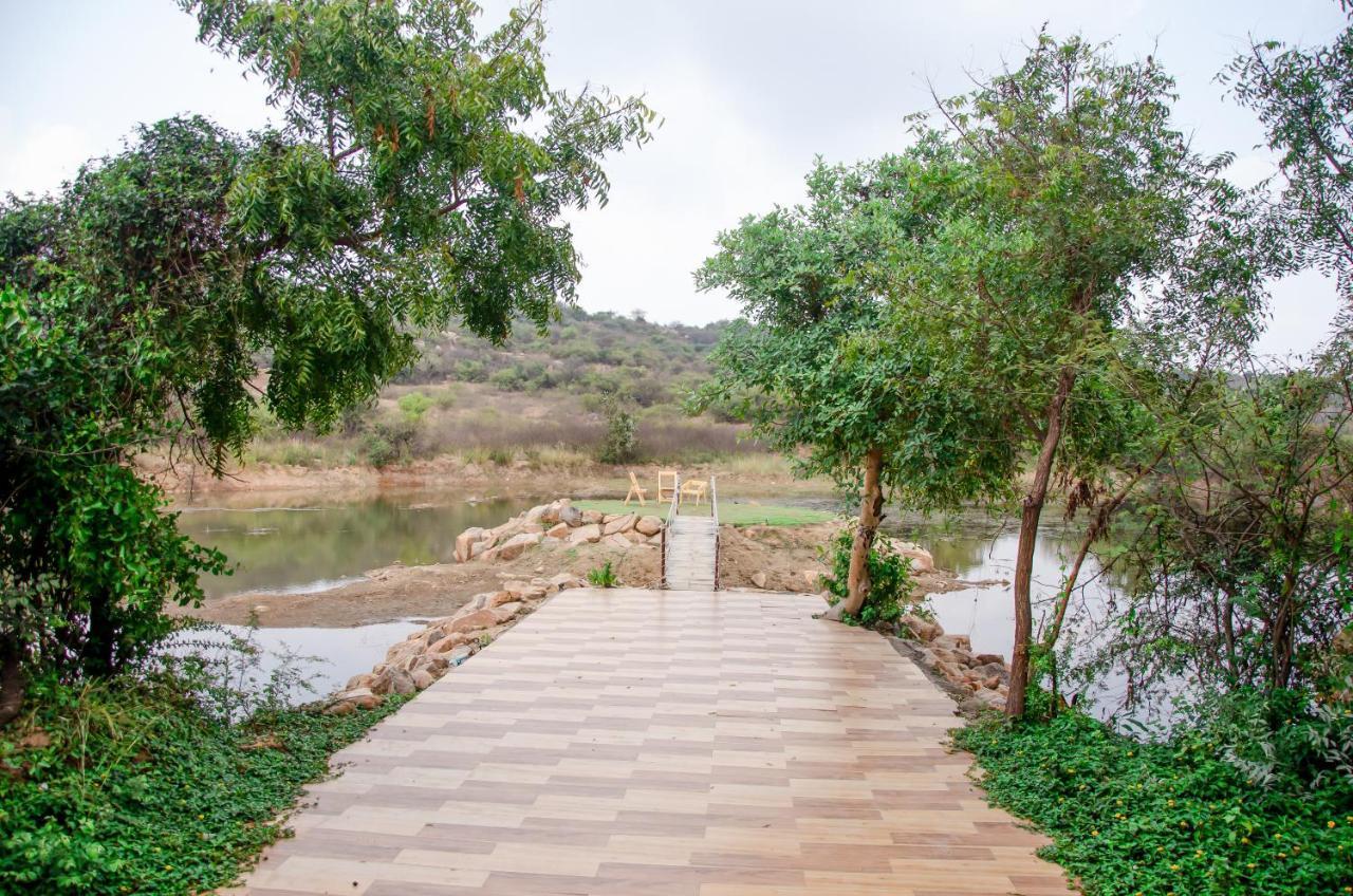 Rustic Vogue Otel Shamirpet Dış mekan fotoğraf