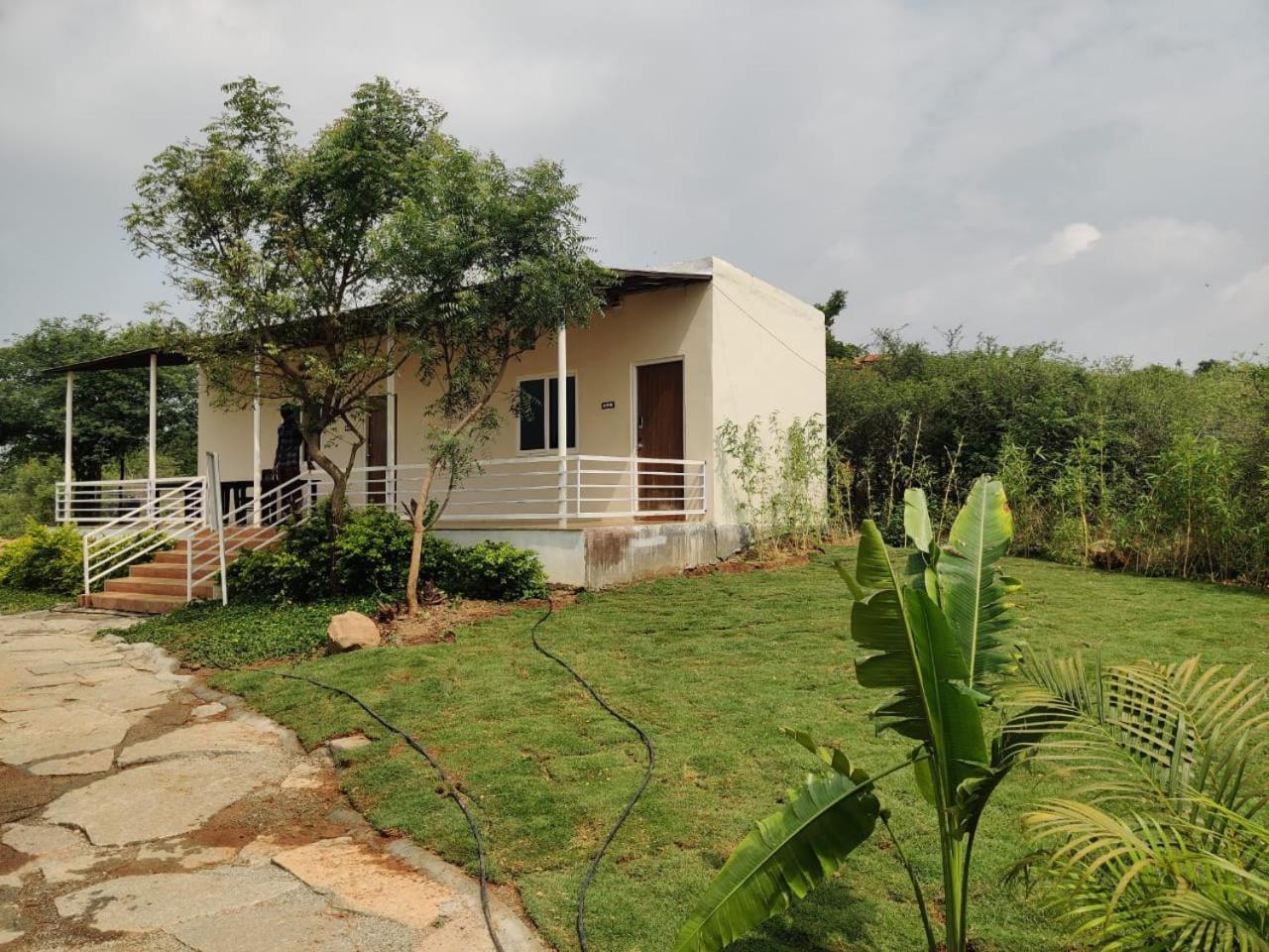 Rustic Vogue Otel Shamirpet Dış mekan fotoğraf